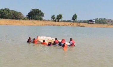 जशपुर के मयाली नेचर पार्क में बड़ा हादसा टला : सेल्फी लेते वक्त पलटी नाव, SDRF ने 7 लोगों की बचाई जान……