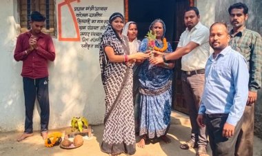 पीएम आवास हितग्राहियो ने नवरात्रि में पूजा पाठ कर किया गृहप्रवेश,हर ब्लाक मुख्यालय एवं ग्राम पंचायत में कार्यक्रम का हुआ आयोजन