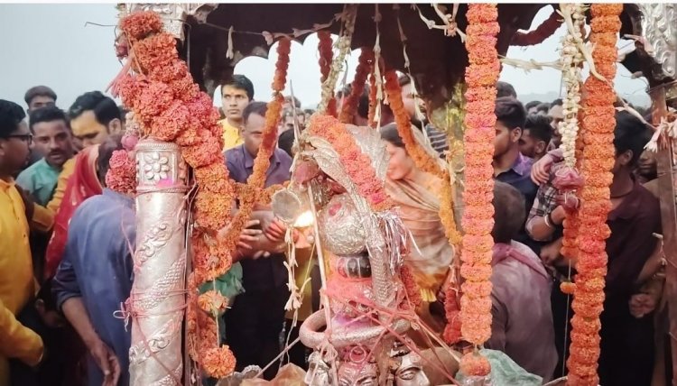 जशपुर:हसदेव नदी के तट पर विराजमान बाबा कालेश्वर नाथ की भव्य पालकी यात्रा का आयोजन....