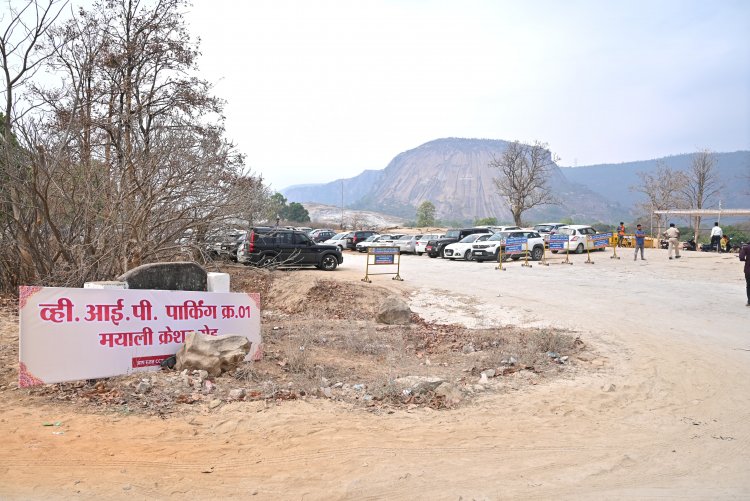 जशपुर:शिव महापुराण में श्रद्धालुओं की सुरक्षा हेतु प्रशासन ने किए पूर्ण इंतेज़ाम ,प्रशासन ने श्रद्धालुओं की सुविधा के लिए बनाये गए 03 कंट्रोल रूम, दूरभाष नम्बर किये गए जारी