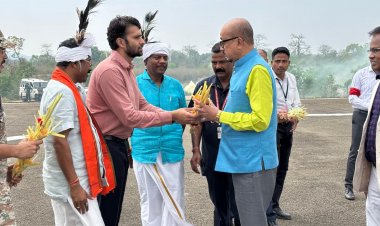 रायपुर : राज्यपाल श्री रमेन डेका का कराली हैलीपेड में आत्मीय स्वागत