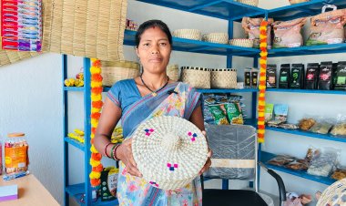 सफलता की कहानी:रिंकी यादव अपनी मेहनत और हुनर से बनी कामयाब छिंद कांसा की बनाती है सुंदर टोकरी