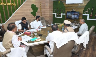 केन्द्रीय रेल मंत्री श्री अश्वनी वैष्णव ने खरसिया-नया रायपुर-परमलकसा रेल परियोजना को लेकर वीडियो कांफ्रेंसिंग जरिए राज्य के मंत्रियों से किए चर्चा