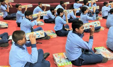 जशपुर:जशपुर के बच्चे बनाएंगे टेलिस्कोप "कलेक्टर ने बच्चों को टेलीस्कोप किट प्रदान करने के दिए निर्देश