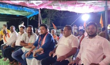 जशपुर: दुलदुला में आयोजित महाआरती में शामिल हुए जिला पंचायत उपाध्यक्ष शौर्य प्रताप सिंह जूदेव...