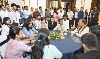 रायपुर : मुख्यमंत्री श्री विष्णु देव साय ने युवाओं के साथ किया आत्मीय संवाद, मुख्यमंत्री श्री विष्णुदेव साय नवा रायपुर में आयोजित विचार फॉर विकसित छत्तीसगढ़ कार्यक्रम में हुए शामिल