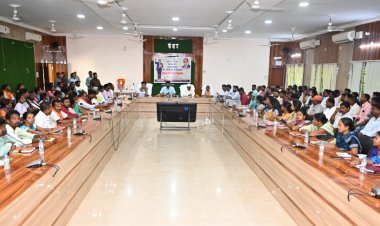 जशपुर:संविधान निर्माता भारत रत्न बाबा साहेब डॉ. भीमराव अंबेडकर की जयंती के अवसर पर जिला पंचायत में विभिन्न कार्यक्रमों का हुआ आयोजन