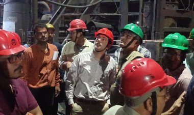 कलेक्टर और पुलिस अधीक्षक प्रकाश इंडस्ट्रीज लिमिटेड पहुँच कर घटनास्थल का किया निरीक्षण"घायलों से मुलाकात कर जाना हाल, बेहतर उपचार के दिए निर्देश