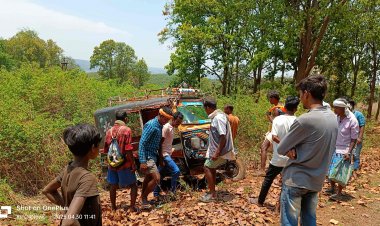 Breaking Jashpur: अनियंत्रित होकर पलटी ऑटो "आधा दर्जन से अधिक घायल"सन्ना थाना क्षेत्र की घटना"नशा, रफ्तार , क्षमता से अधिक सवारी, ऑटो चालक उड़ा रहे कानून के नियमों की धज्जियां.... पढ़िए पूरी खबर 