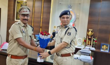 जिले के नव पदस्थ पुलिस अधीक्षक जांजगीर चांपा श्री विजय कुमार पाण्डे (IPS) ने किया पदभार ग्रहण