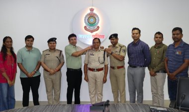 पुलिस अधीक्षक कार्यालय जशपुर में स्टार सेरेमनी का किया गया आयोजन" निरीक्षक आशा तिर्की, हुईं उप पुलिस अधीक्षक पद पर पदोन्नत