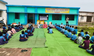 अंतर्राष्ट्रीय योग दिवस के अवसर पर व्यवहार न्यायलय नवागढ़ तथा तालुका विधिक सेवा समिति नवागढ़ एवं शासकीय प्राथमिक शाला राछाभाठा (नवागढ़) में योग शिविर आयोजित