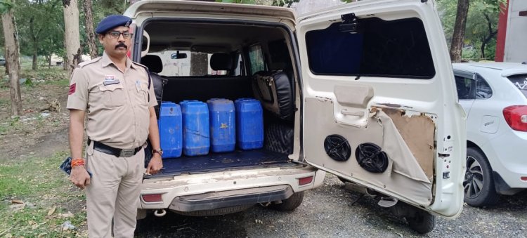 थाना बलौदा क्षेत्र में स्कार्पियों वाहन से 120 लीटर डीजल किया गया है बरामद थाना बलौदा पुलिस की त्वरित कार्यवाही