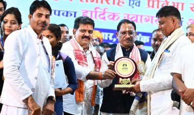 मुख्यमंत्री विष्णुदेव साय सतनामी समाज के नवनिर्वाचित पदाधिकारियों के शपथग्रहण समारोह में हुए शामिल