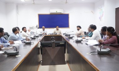 धान उपार्जन हेतु जिले में तैयारियों की अपर कलेक्टर ने ली जानकारी