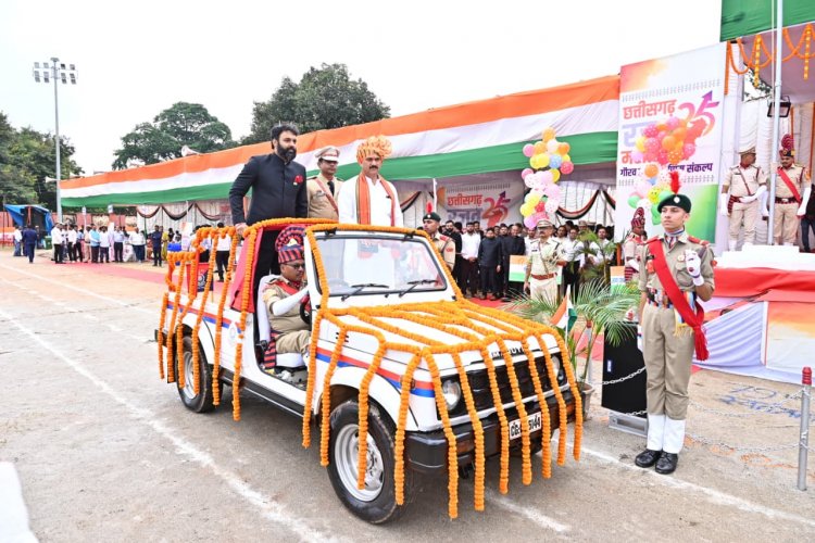 स्वास्थ्य मंत्री श्री श्याम बिहारी जायसवाल ने सर्किट हाउस में किया सिंदूरी के पौधे का रोपण