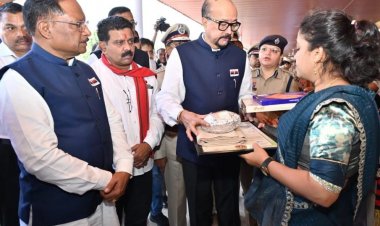 पुलिस स्मृति दिवस परेड में हुए शामिल राज्यपाल श्री रमेन डेका और मुख्यमंत्री श्री विष्णु देव साय