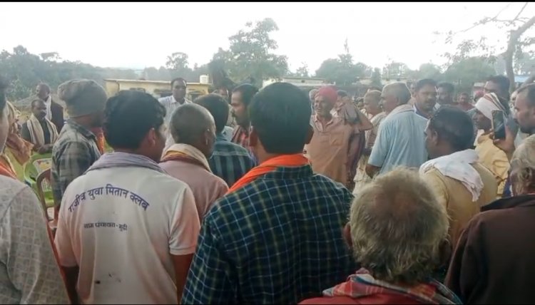 BIG BREAKING JASHPUR: ग्राम पंचायत मुढ़ी में पंचायत अनियमितताओं की जांच करने पहुंचे अधिकारी , ग्रामीणों के मध्य विवाद की स्तिथि उत्पन्न , जांच बगैर लौटी जांच दल ..... पढ़िए पूरी खबर