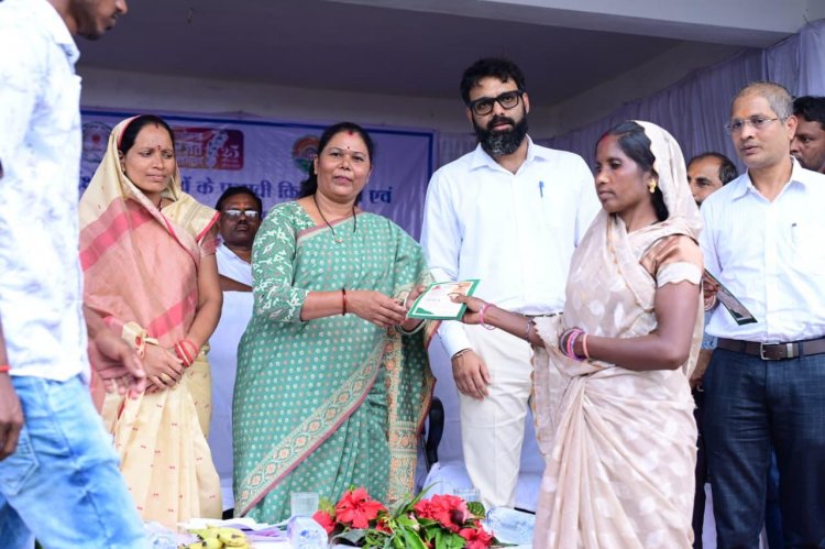 विकासखंड पत्थलगांव के ग्राम बुलडेगा में जिला स्तरीय सुशासन शिविर हुई आयोजित