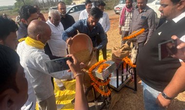 मुख्यमंत्री श्री विष्णु देव साय के नेतृत्व में प्रदेश के किसानों से समर्थन मूल्य पर धान खरीदी का सिलसिला शुरू