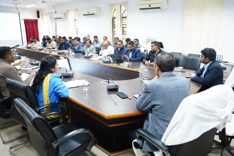 जिला पंचायत सीईओ ने लंबित आवेदनों का निराकरण गंभीरता से करने के दिए निर्देश 