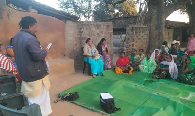 जशपुर - कल्याण आश्रम के पहल से 12 कोरवाओं का स्थायी जाति प्रमाण पत्र बनने से जगी उम्मीद...!