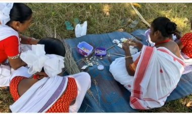 राष्ट्रपति श्रीमती द्रौपदी मुर्मू ने जशक्राफ्ट हस्तशिल्प उत्पादों की सराहना