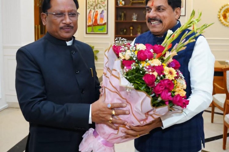 मुख्यमंत्री श्री विष्णु देव साय ने मध्यप्रदेश के मुख्यमंत्री डॉ. मोहन यादव से सौजन्य भेंट की।