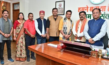 मुख्यमंत्री श्री विष्णु देव साय से रायपुर प्रेस क्लब के नवनिर्वाचित पदाधिकारियों की सौजन्य मुलाकात