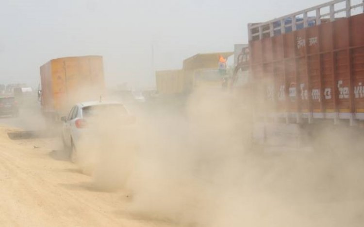 तेज रफ्तार भारी वाहनों से दहशत, धूल और दुर्घटना का खतरा बढ़ा, ग्राम पंचायत सन्ना में ग्रामीणों का आक्रोश