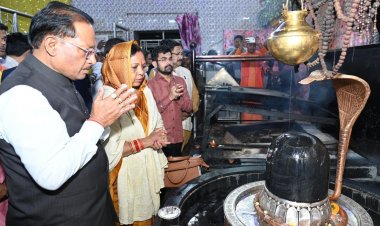 महाशिवरात्रि पर बाबा धाम में मुख्यमंत्री ने की पूजा-अर्चना, 1.20 करोड़ के विकास कार्यों का शिलान्यास