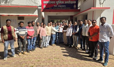 जशपुर: कृपा शंकर भगत प्रकरण में प्रेस क्लब की बैठक, प्रतिनिधिमंडल ने एसएसपी से की पारदर्शी जांच की मांग