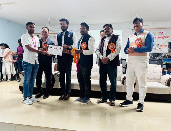 छत्तीसगढ़ रजत महोत्सव एनईएस पीजी कॉलेज में सीएसपीडीसीएल का जागरूकता कार्यक्रम आयोजित