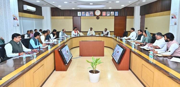 रायपुर : नशे के खिलाफ सख़्ती से लेकर डिजिटल कनेक्टिविटी तक… कैबिनेट के 9 बड़े फैसले