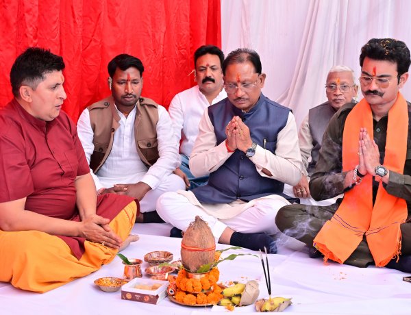 मुख्यमंत्री श्री विष्णुदेव साय ने 19.51 करोड़ रुपए लागत के 6 विकास कार्यों का किया भूमिपूजन