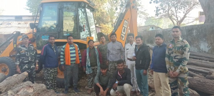 जशपुर: वनभूमि पर चल रही थी जेसीबी से खुदाई… तभी पहुंच गई वन विभाग की टीम