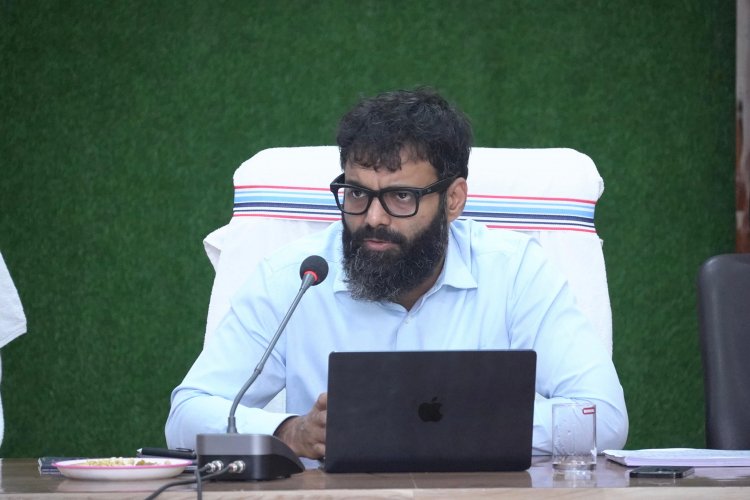 गंभीर कुपोषित बच्चों को एनआरसी लाने पर आंगनबाड़ी कार्यकर्ताओं को मिलेगा 100 रुपये प्रोत्साहन राशि - कलेक्टर श्री व्यास