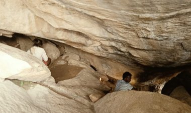 300 मीटर पहाड़ चढ़कर मिलती है इतिहास की झलक: जशपुर के जयमरगा गुफा में छिपे हैं हजारों साल पुराने शैलचित्र ,आदिम मानव जीवन के महत्वपूर्ण साक्ष्य