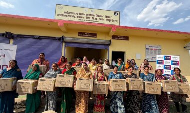 मुख्यमंत्री श्री विष्णु देव साय की घोषणा का त्वरित असर: कोसरंगी की दीदियों को मिली 50 निःशुल्क सिलाई मशीनें