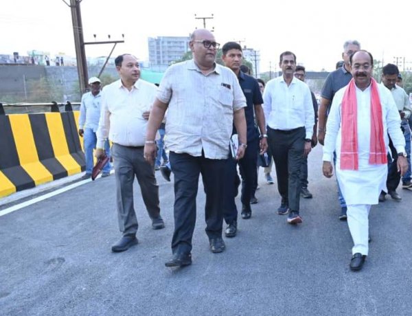 कचना ओवर-ब्रिज जल्द होगा शुरू, उप मुख्यमंत्री श्री अरुण साव ने अंतिम चरण के कार्यों का किया निरीक्षण