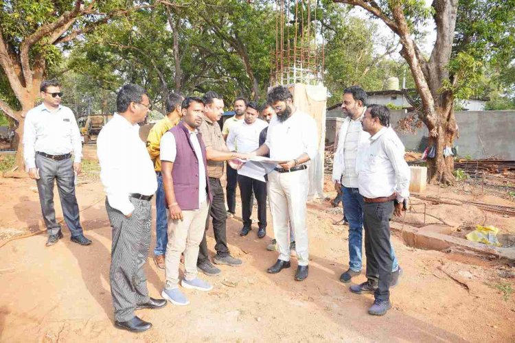 शहर के विकास कार्यों में तेजी लाने कलेक्टर ने विभिन्न स्थलों का लिया जायजा