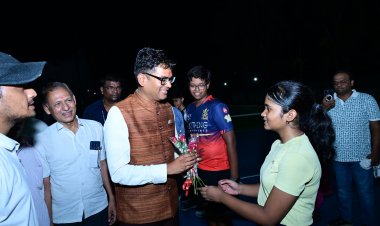 रायगढ़ स्पोर्ट्स क्लब में टेनिस कोर्ट का किया निरीक्षण, युवा खिलाड़ियों से की मुलाकात