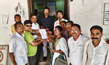 जशपुर: महंगाई, खाद-बीज संकट और किसानों की समस्याओं को लेकर कांग्रेस का धरना-प्रदर्शन