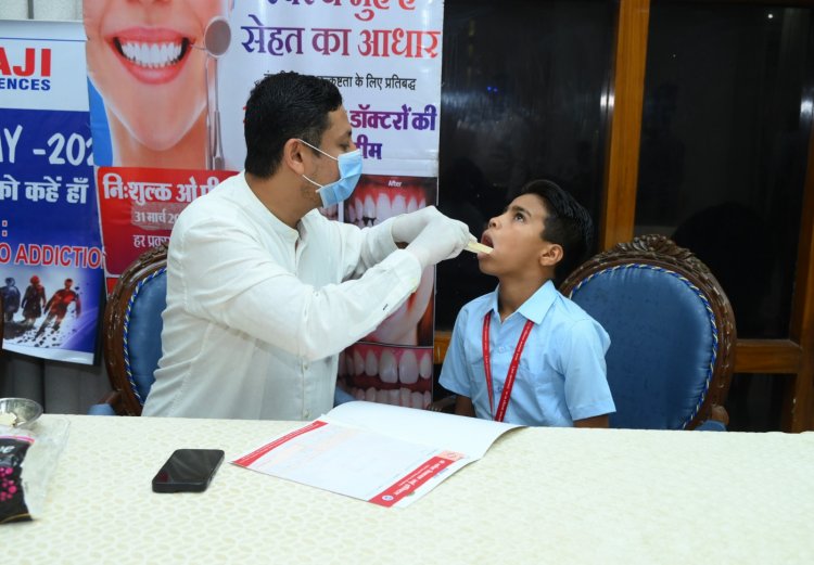 लोकभवन में बाल रोग शिविर आयोजित*      *राज्यपाल श्री डेका ने स्वास्थ्य परीक्षण शिविर का किया अवलोकन