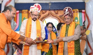 रायपुर: राज्यपाल रमेन डेका और मुख्यमंत्री विष्णुदेव साय ने भगवान जगन्नाथ रथयात्रा में की पूजा-अर्चना, छेरा-पहरा की निभाई परंपरा