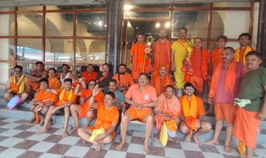 जशपुर: शिवभक्तों के जत्थे ने देवघर पहुंचकर बाबा बैद्यनाथ ज्योतिर्लिंग का किया जलाभिषेक