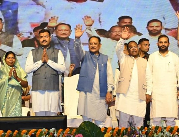 मुख्यमंत्री श्री विष्णु देव साय की गरिमामयी उपस्थिति में रामगढ़ महोत्सव-2026 का भव्य समापन