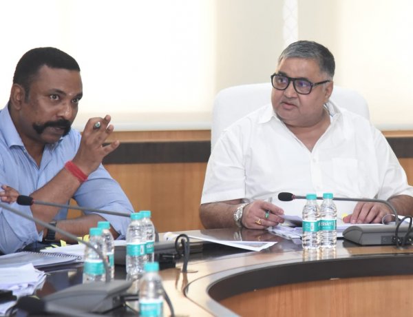 छत्तीसगढ़ बने देश का प्रमुख पर्यटन गंतव्य, योजनाओं के प्रभावी क्रियान्वयन पर दें विशेष ध्यान : श्री राजेश अग्रवाल
