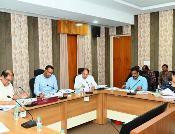 लोक निर्माण विभाग के सचिव ने जेलों में निर्माणाधीन कार्यों की प्रगति की समीक्षा की
