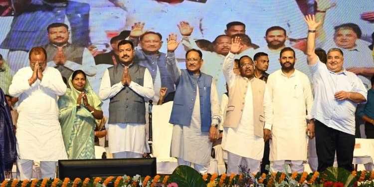 मुख्यमंत्री श्री विष्णु देव साय की गरिमामयी उपस्थिति में रामगढ़ महोत्सव-2026 का भव्य समापन